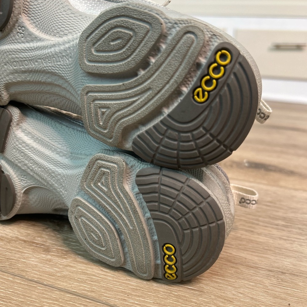 Ecco Women's Silver and Cream Sneakers - Picture 10 of 12